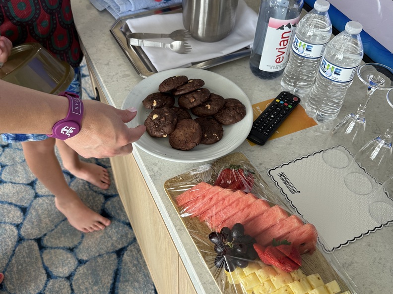 Never-ending snacks and treats